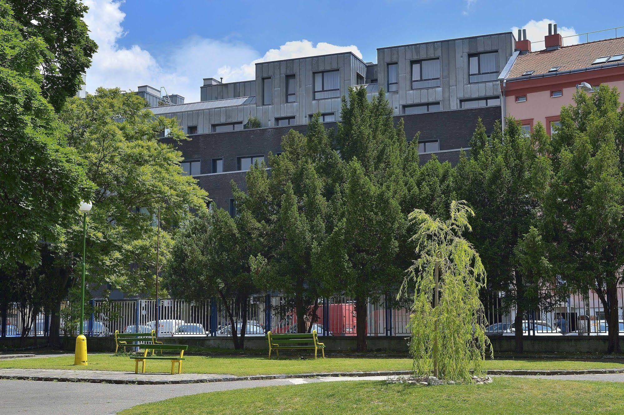 Ambiente Serviced Apartments - Dunajska Bratislava Exterior photo