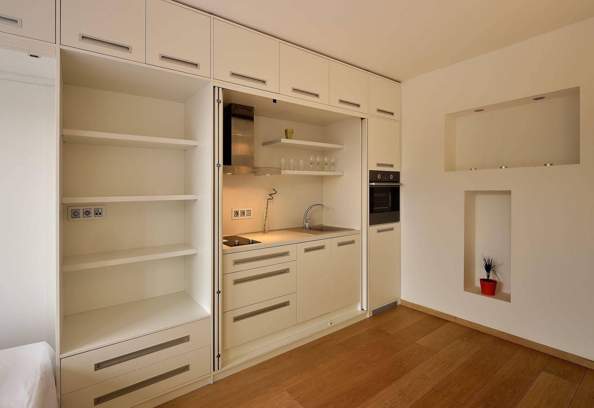 Ambiente Serviced Apartments - Dunajska Bratislava Exterior photo