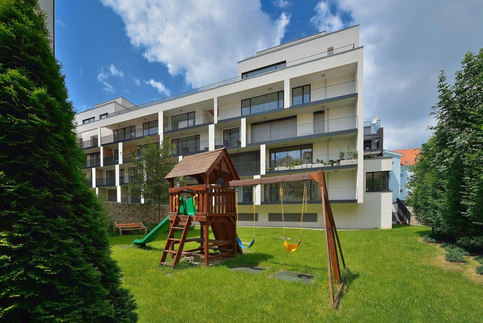 Ambiente Serviced Apartments - Dunajska Bratislava Exterior photo